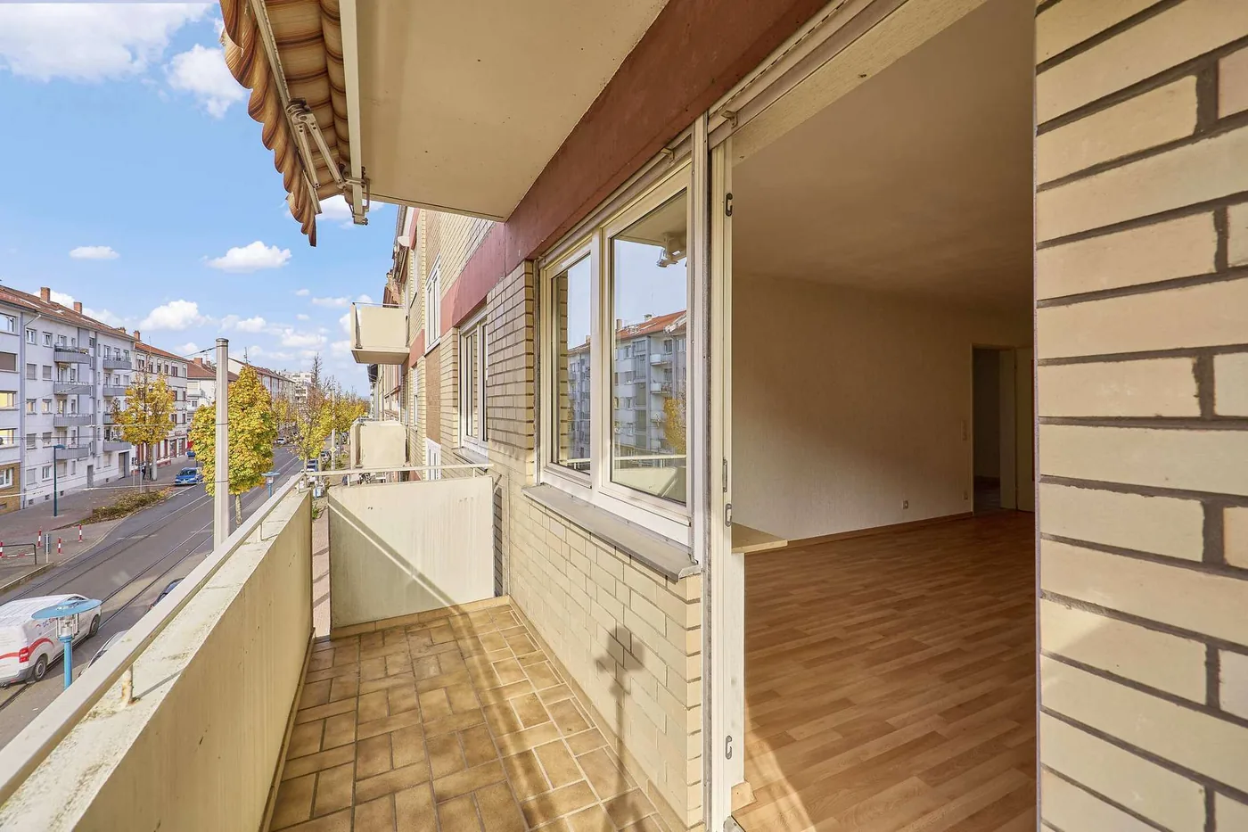 Balkon der Wohnung Relaisstraße 47 Mannheim-Rheinau vor der Sanierung