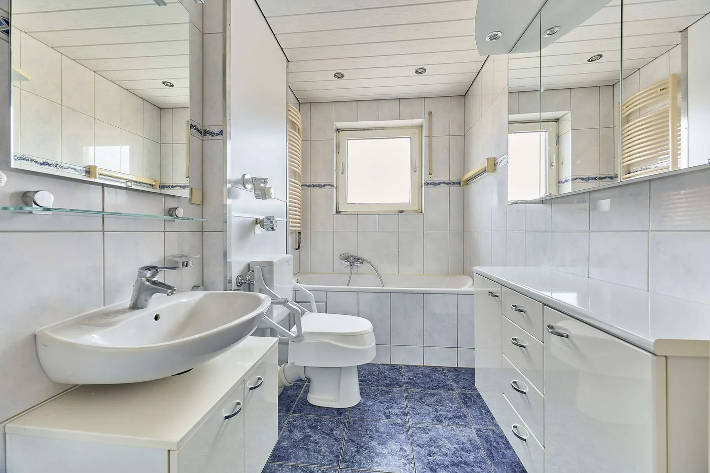 Badezimmer Relaisstraße 47 Mannheim-Rheinau vor der Sanierung